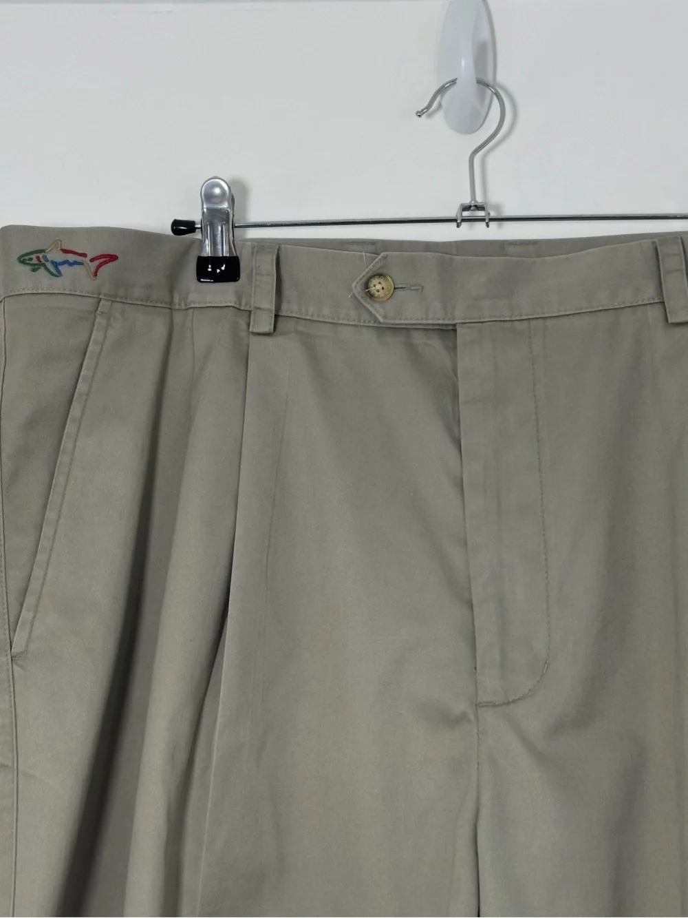Greg Norman Collection Men’s Khaki Golf Shorts Size 40 Pleated 100% Cotton
